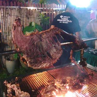 Kambing Golek untuk Ms Lata, Bandar Seri Alam