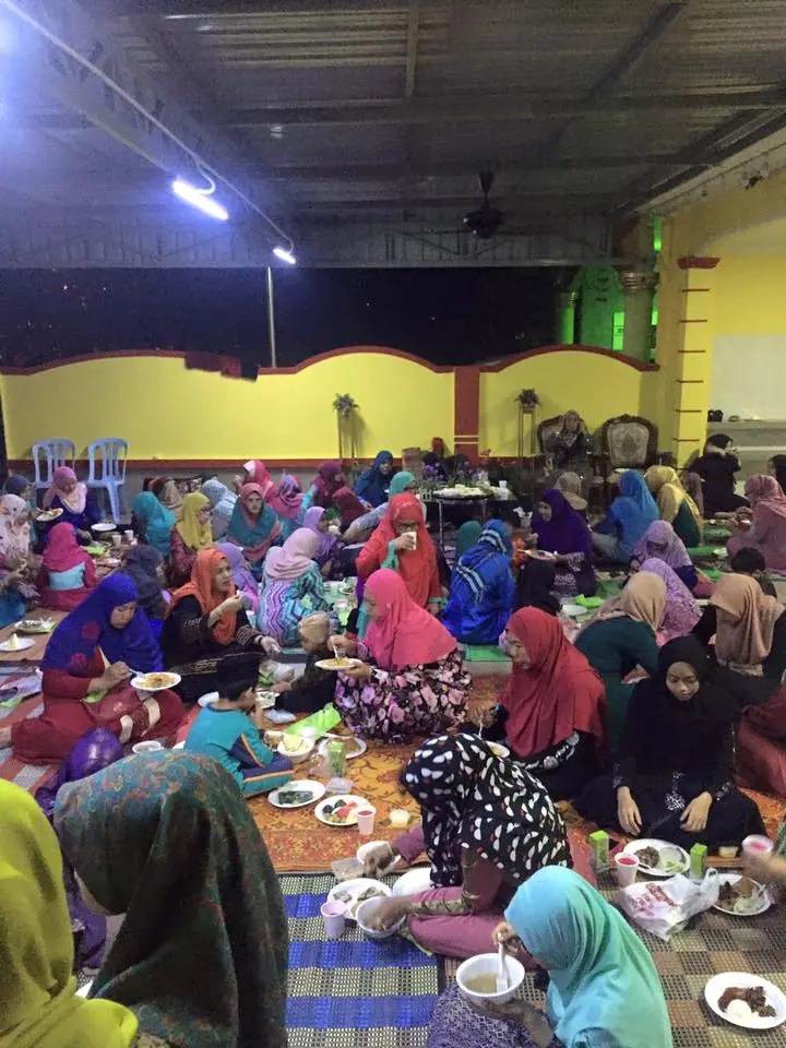 Kambing Golek Marhaban di Jalan Semerbak